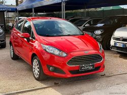 Rosso Usata 2015 Ford Fiesta Business Edition Tre volumi | 5990 € (Ottimo prezzo)