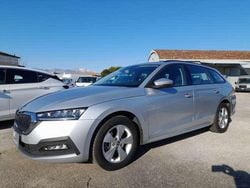Argento Usata 2021 Skoda Octavia Executive Station wagon | 16.900 € (Ottimo prezzo)
