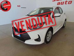 Bianco Usata 2024 Toyota Yaris Hybrid Business Edition Tre volumi | 16.900 € (Super prezzo)