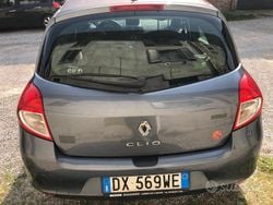 Verde Usata 2009 Renault Clio II Due volumi | 1500 € (Ottimo prezzo)