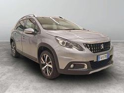 Grigio Usata 2019 Peugeot 2008 Allure SUV | 12.490 € (Buon prezzo)