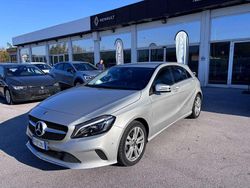 Argento Usata 2018 Mercedes A180 Business Tre volumi | 18.400 € (Buon prezzo)
