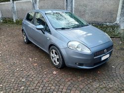 Grigio Usata 2009 Fiat Grande Punto Due volumi | 3300 € (Buon prezzo)