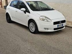 Usata 2007 Fiat Grande Punto Due volumi | 2800 € (Buon prezzo)