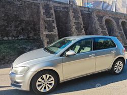 Beige Usata 2014 VW Golf Comfortline Tre volumi | 6600 € (Super prezzo)