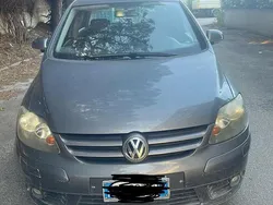 Usata 2005 VW Golf Plus Cross Monovolume | 1050 €