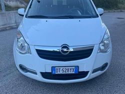 Bianco Usata 2009 Opel Agila Due volumi | 3900 € (Buon prezzo)