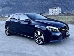 Blu/azzurro Usata 2017 Mercedes A200 Premium Tre volumi | 16.000 € (Buon prezzo)