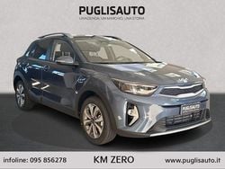 Blu Nuova 2025 Kia Stonic Style SUV | 19.400 € (Cara)