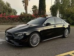 Usata 2023 Mercedes A180 AMG Line Premium Plus Tre volumi | 30.900 € (Buon prezzo)