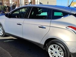 Grigio Usata 2010 Lancia Delta Due volumi | 3500 € (Buon prezzo)