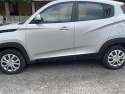 Usata 2023 Mahindra KUV100 Due volumi | 11.500 €