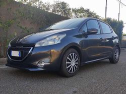 Grigio Usata 2012 Peugeot 208 Active Due volumi | 6200 € (Buon prezzo)