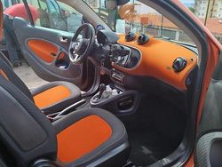 Bianco Usata 2015 Smart #1 Edition #1 SUV | 10.000 €