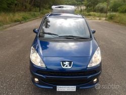 Blu Usata 2005 Peugeot 1007 Monovolume | 2900 € (Buon prezzo)