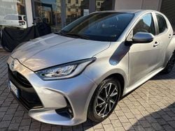 Grigio Usata 2022 Toyota Yaris Trend Tre volumi | 13.100 € (Ottimo prezzo)