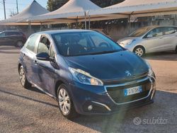 Blu Usata 2017 Peugeot 208 Allure Due volumi | 7900 € (Ottimo prezzo)