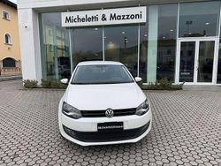 Bianco Usata 2013 VW Polo Comfortline Tre volumi | 8000 € (Buon prezzo)