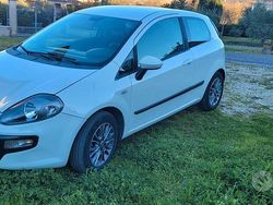 Bianco Usata 2011 Fiat Grande Punto Due volumi | 3000 €