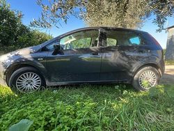 Grigio Usata 2009 Fiat Grande Punto Due volumi | 2150 € (Ottimo prezzo)