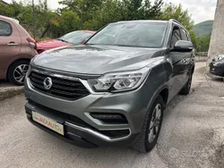 Grigio Usata 2019 Ssangyong Rexton SUV | 14.990 € (Molto cara)