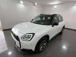 Bianco Usata 2024 Mini Cooper Countryman Classic SUV | 31.100 € (Ottimo prezzo)