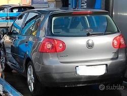 Grigio Usata 2007 VW Golf V Tre volumi | 1500 €