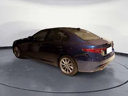 Blu Usata 2019 Alfa Romeo Giulia Super Tre volumi | 20.900 € (Buon prezzo)