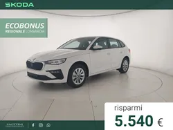 Bianco magnolia Nuova 2025 Skoda Scala Selection Due volumi | 21.400 € (Buon prezzo)
