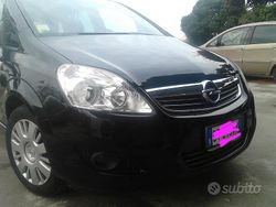 Nero Usata 2009 Opel Zafira Monovolume | 3000 € (Buon prezzo)