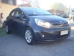 Grigio Usata 2014 Kia Rio Tre volumi | 5500 € (Ottimo prezzo)