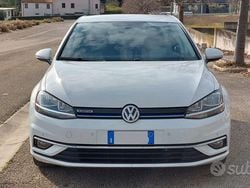 Bianco Usata 2017 VW Golf Executive Tre volumi | 12.600 € (Buon prezzo)