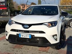 Bianco Usata 2018 Toyota RAV4 Hybrid Lounge SUV | 15.990 € (Buon prezzo)