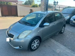 Grigio Usata 2007 Toyota Yaris Sol Tre volumi | 1500 € (Super prezzo)