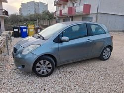 Usata 2007 Toyota Yaris Due volumi | 2800 € (Buon prezzo)