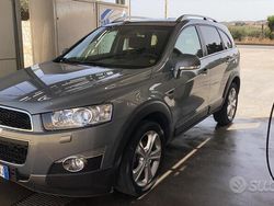 Grigio Usata 2012 Chevrolet Captiva SUV | 8000 € (Molto cara)