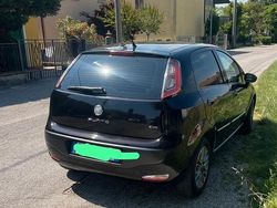 Nero Usata 2011 Fiat Grande Punto Due volumi | 3750 € (Buon prezzo)