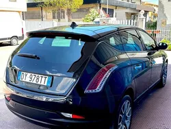 Usata 2009 Lancia Delta Tre volumi | 3300 € (Buon prezzo)