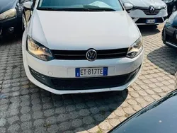 Bianco Usata 2014 VW Polo Comfortline Tre volumi | 5500 € (Buon prezzo)
