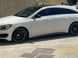 Bianco Usata 2015 Mercedes CLA220 Shooting Brake Premium Station wagon | 21.299 € (Buon prezzo)
