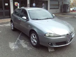 Argento Usata 2006 Alfa Romeo 147 Distinctive Due volumi | 999 € (Super prezzo)