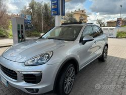 Grigio Usata 2015 Porsche Cayenne SUV | 25.000 €