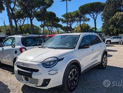 Bianco(met.) Usata 2024 Fiat 600 La Prima SUV | 17.800 € (Super prezzo)