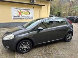 Grigio Usata 2010 Fiat Grande Punto S Due volumi | 3890 € (Buon prezzo)