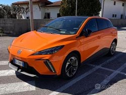Arancione Usata 2023 MG MG4 EV Luxury Due volumi | 20.600 € (Buon prezzo)