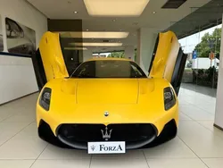 Giallo genio matte Usata 2023 Maserati MC20 Coupé | 239.000 € (Buon prezzo)
