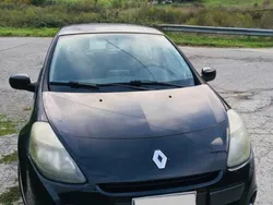Usata 2010 Renault Clio II Luxe Tre volumi | 4500 € (Molto cara)