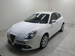Bianco Usata 2016 Alfa Romeo Giulietta Super Due volumi | 9990 € (Buon prezzo)