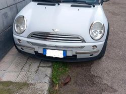 Bianco Usata 2003 Mini ONE Due volumi | 2000 € (Buon prezzo)
