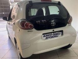 Bianco Usata 2011 Toyota Aygo Due volumi | 6500 € (Cara)